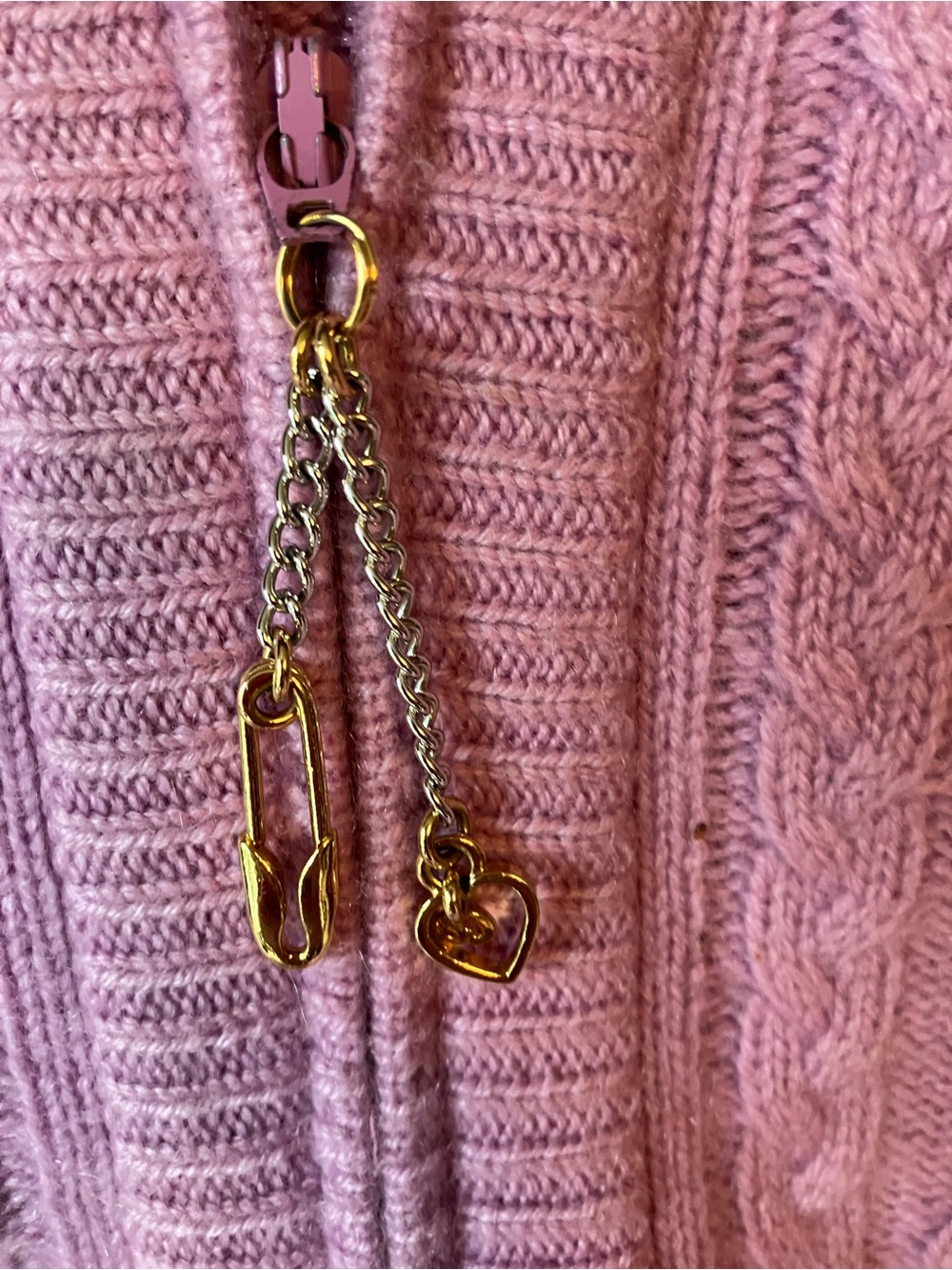 St. John Cashmere Set, Fur Trim Zip Cardigan and Drawstring Pants, Lavender - Picture 4 of 10